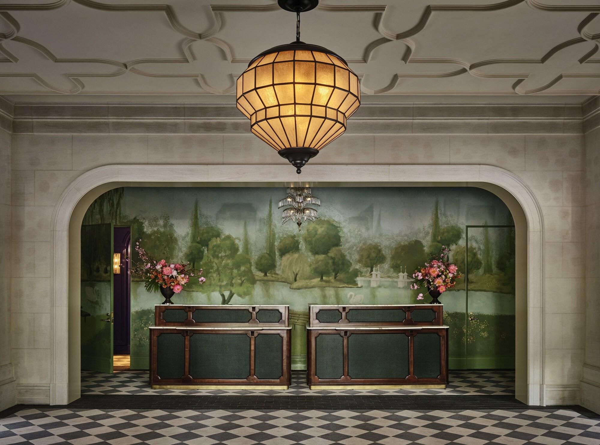 Vista Lobby Four Seasons Hotel Boston