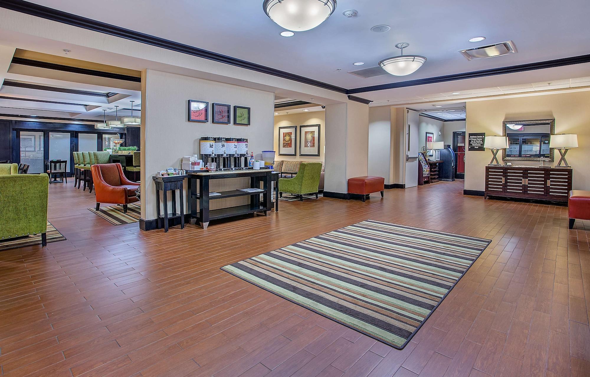Vista Lobby Hampton Inn Covington, GA