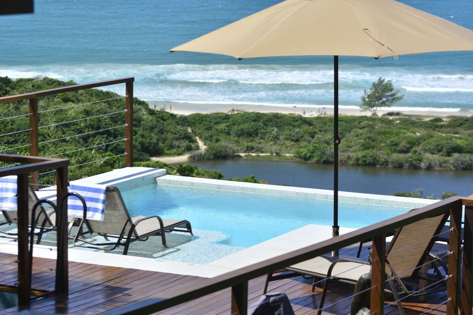 Vista Piscina Villa Gardena Suites