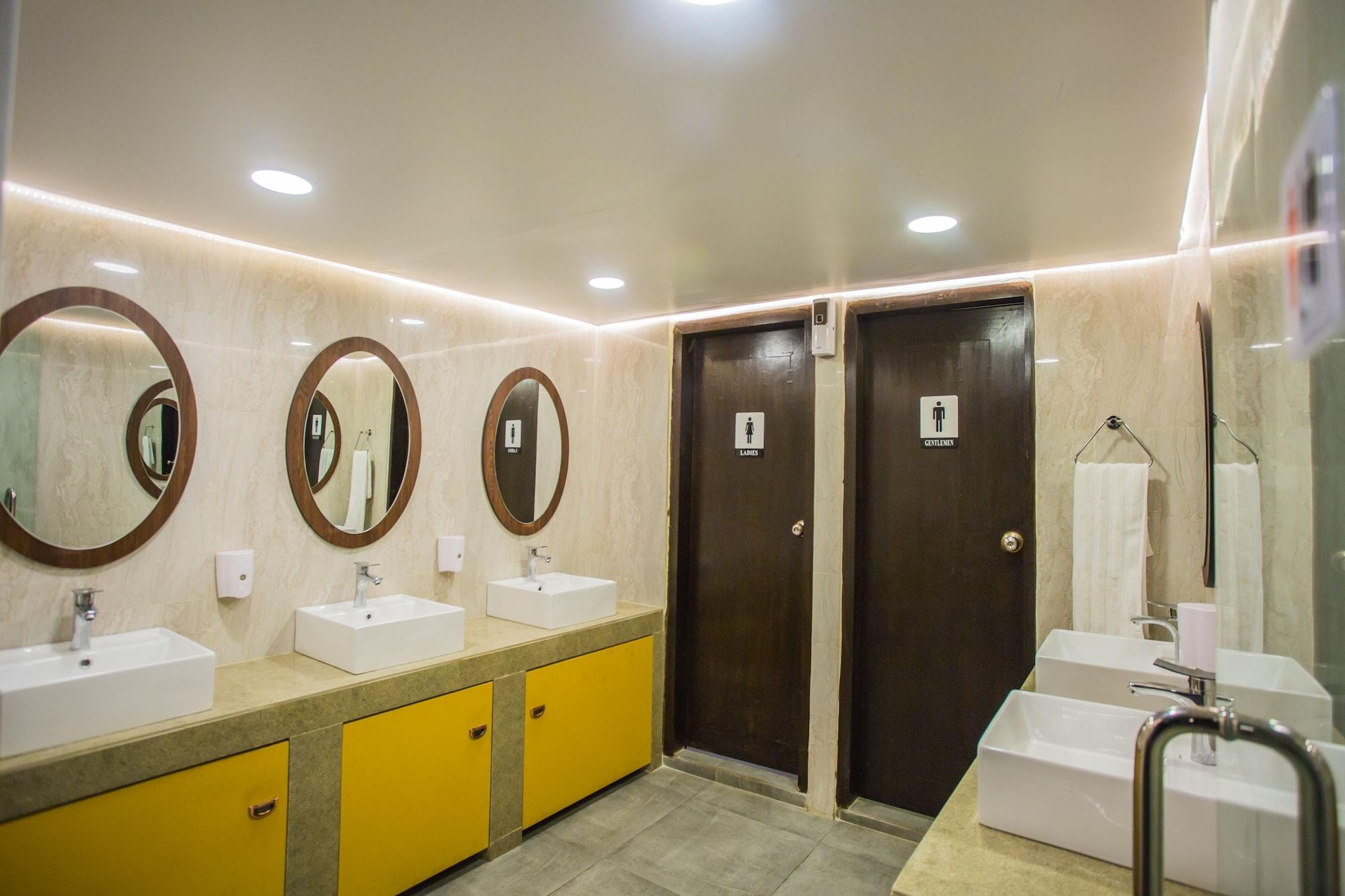 Sala de Reuniones Hotel Tropical Daisy