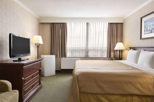 Alojamiento - Days Inn by Wyndham Ottawa West