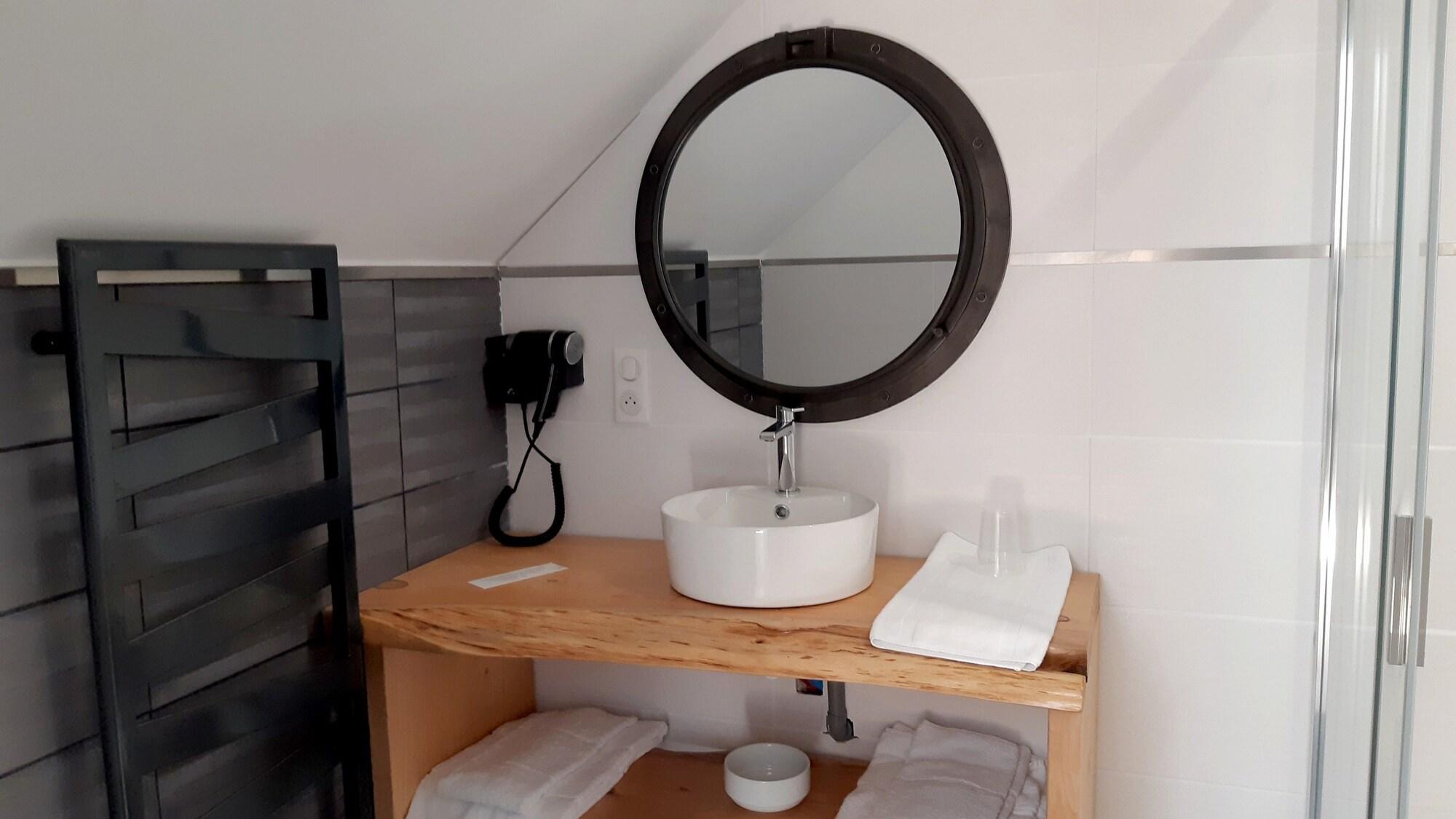 Equipamiento de Habitación Logis Auberge de Pont Calleck