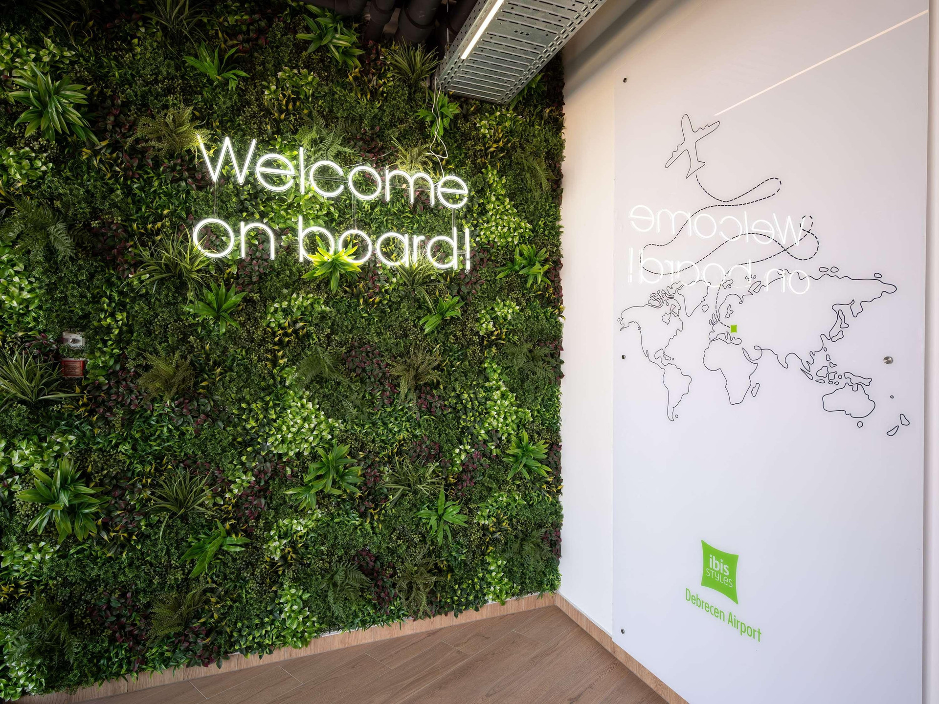 Vista Lobby Ibis Styles Debrecen Airport