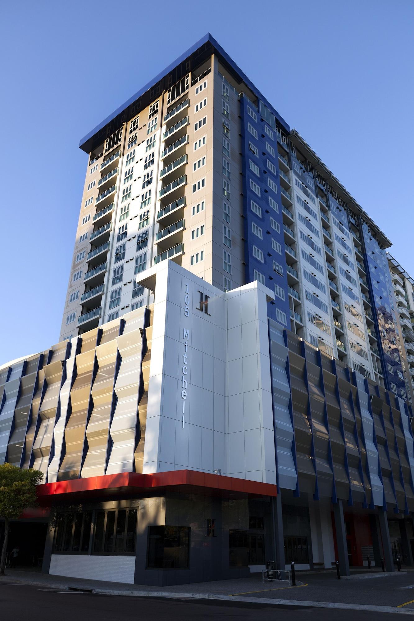 Vista Exterior H on Mitchell Apartment Hotel