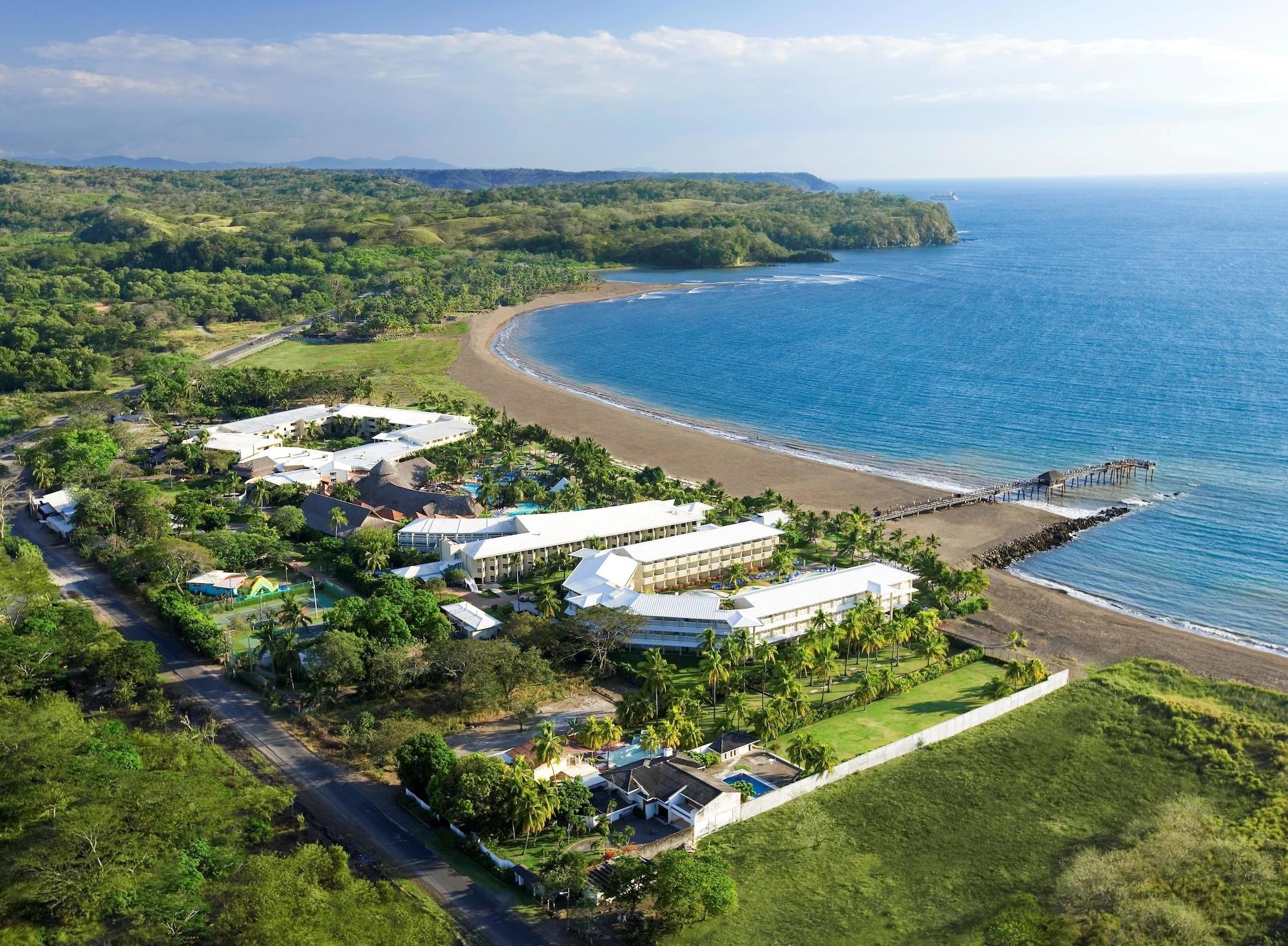 Vista Exterior Fiesta Resort Central Pacific - All Inclusive