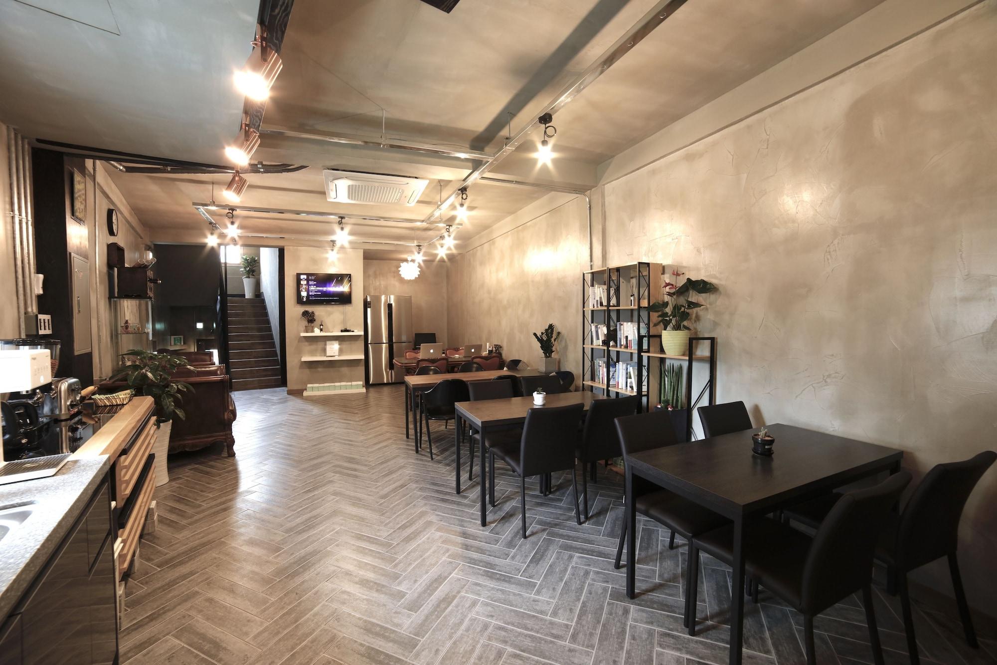 Restaurant The Bay Guesthouse - Hostel