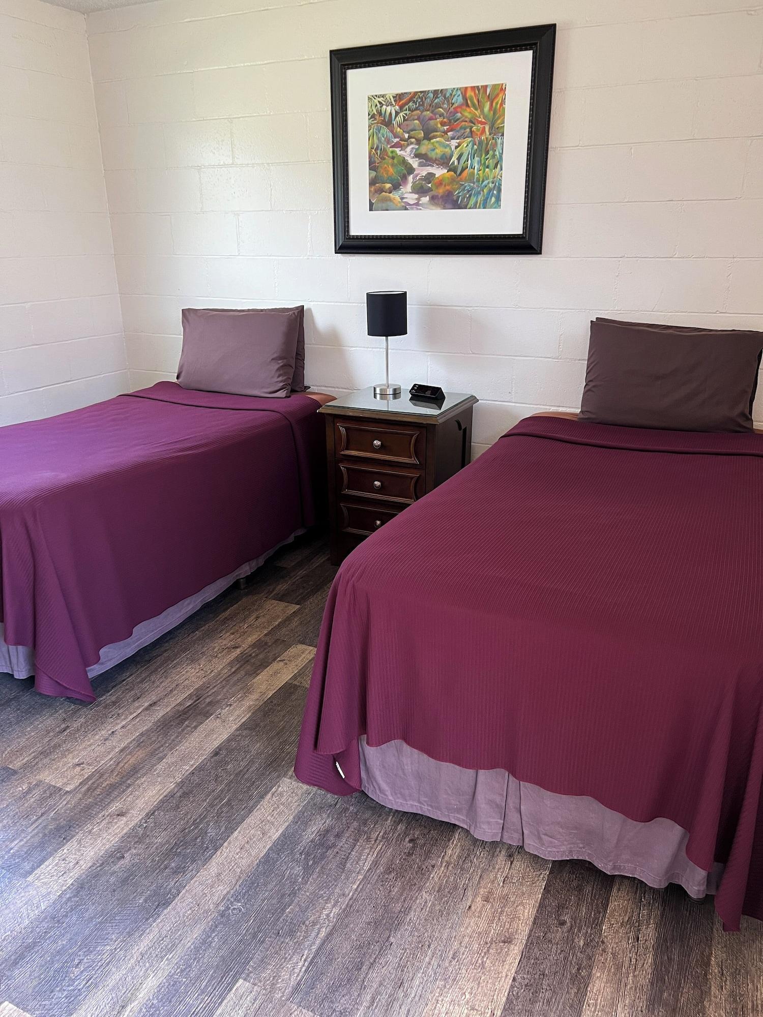 Varios Tip Top Motel Cafe & Bakery