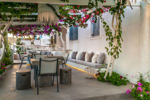 Alojamiento - Milos Bay Suites