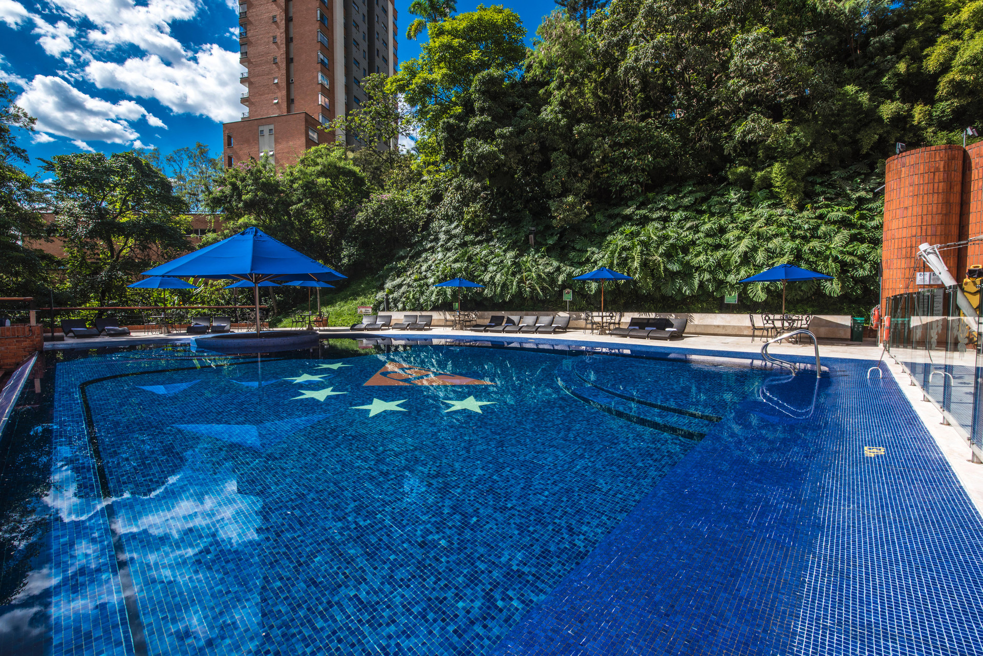 Vista Piscina Dann Carlton Belfort