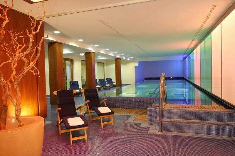 Vista Piscina ATLANTIC Grand Hotel Travemünde