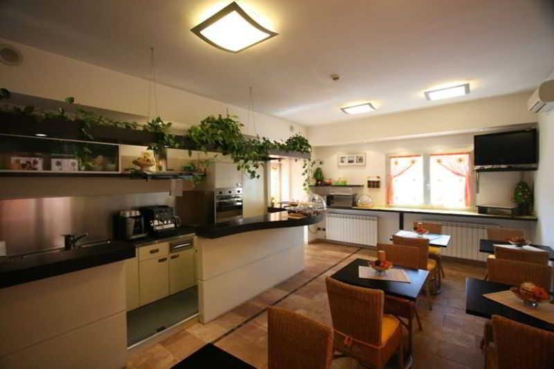 Bar/Salón Hotel I Cedri