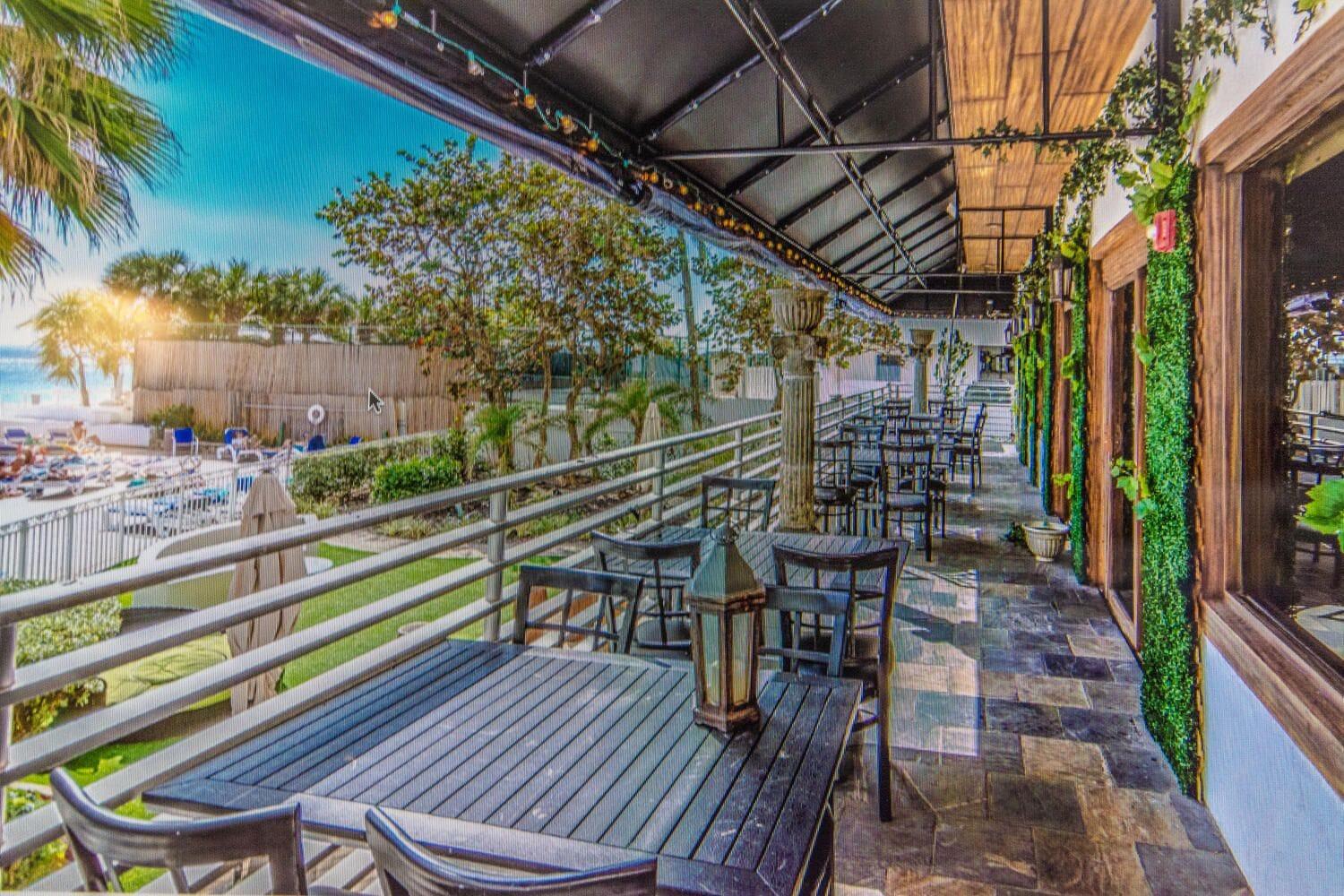 Restaurant Ocean Manor Rentals