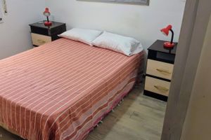 Alquiler Vacacional - casa 1 dormitorio y sala de estar con capacidad 4 personas más, AC , con WiFi,