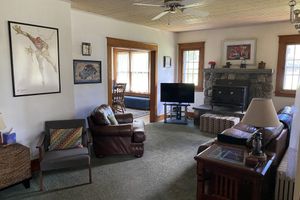 Alquiler Vacacional - Charming Village Home on Hillcrest