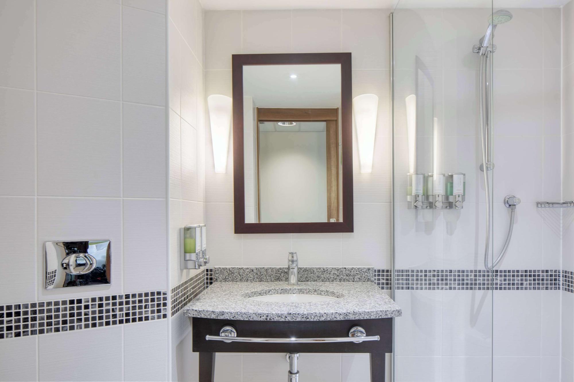 Equipamiento de Habitación Hampton by Hilton York
