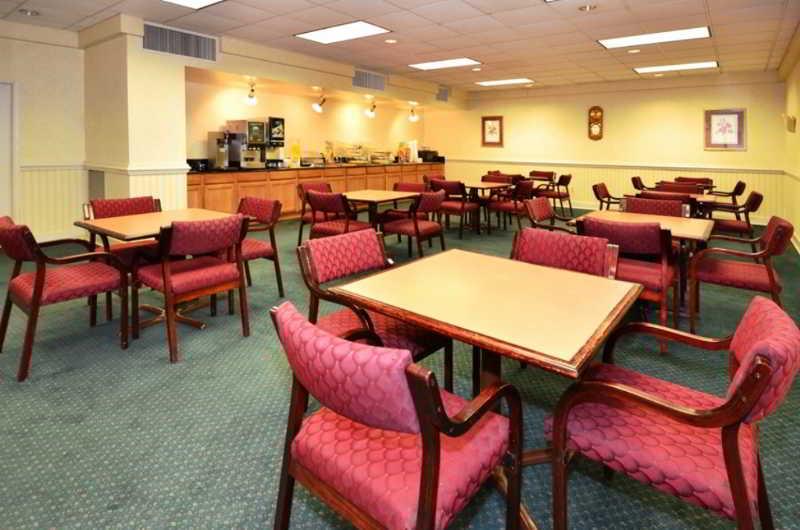 Restaurant Econo Lodge Inn & Suites Chambersburg Central