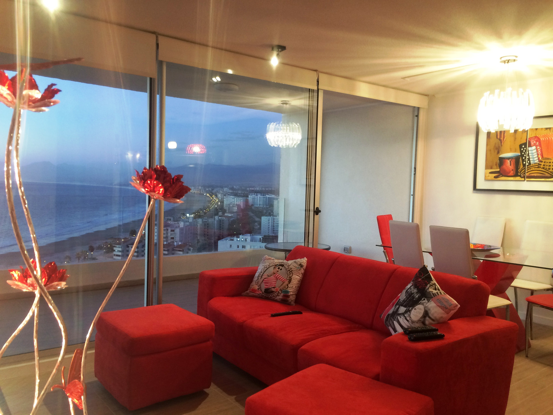 Set de Habitación La Choza VIP Roja en La Serena, frente al mar