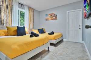 Alquiler Vacacional - Unique Escape GameRoom! Bar, BBQ, Spacious, and Near Beach