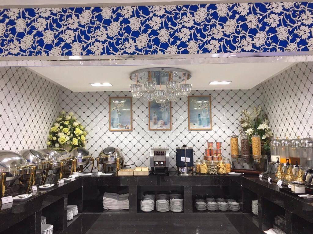 Vista Exterior Top High Airport Link Hotel