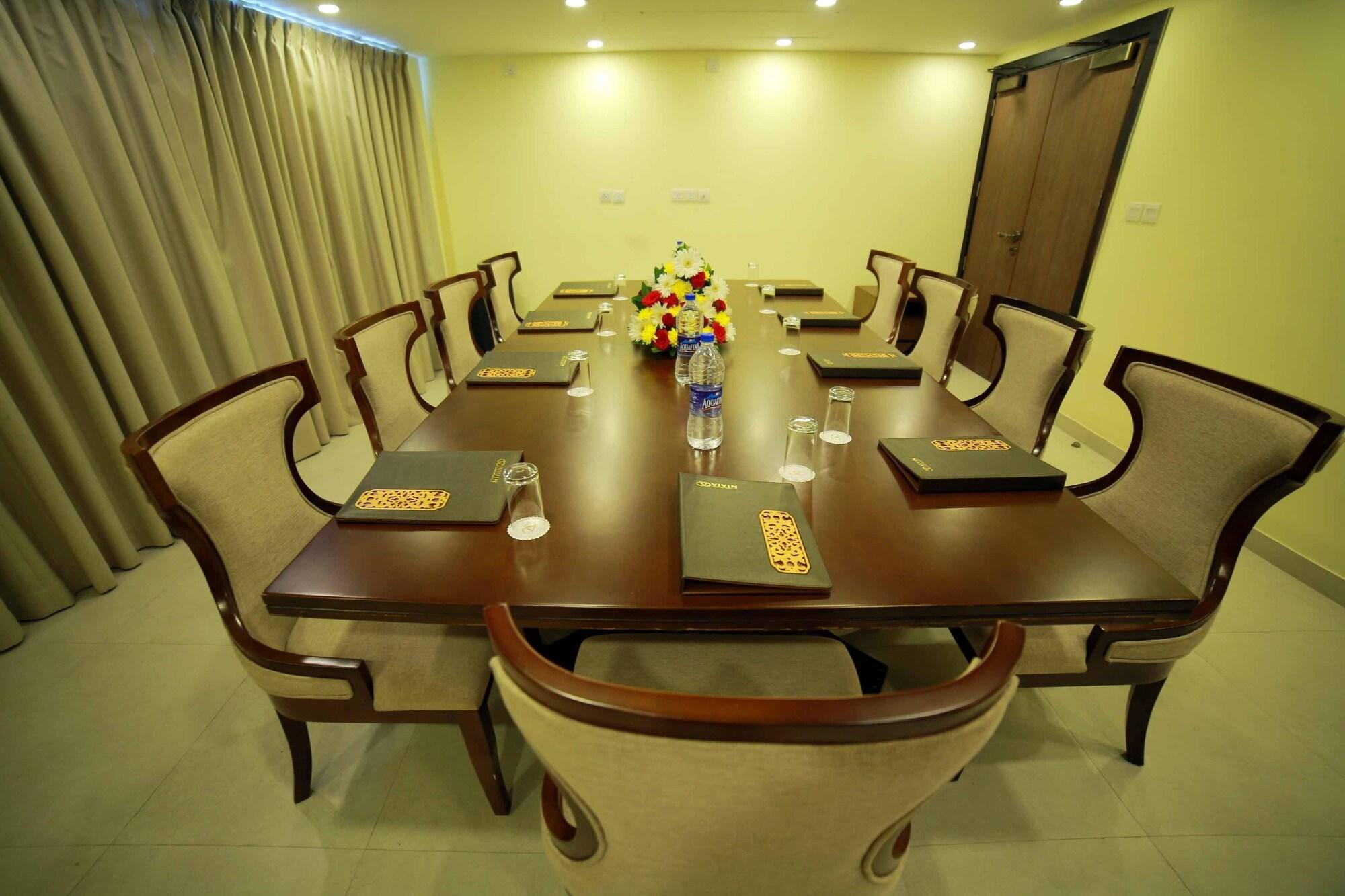 Sala de Reuniones Vivin Luxury Suites