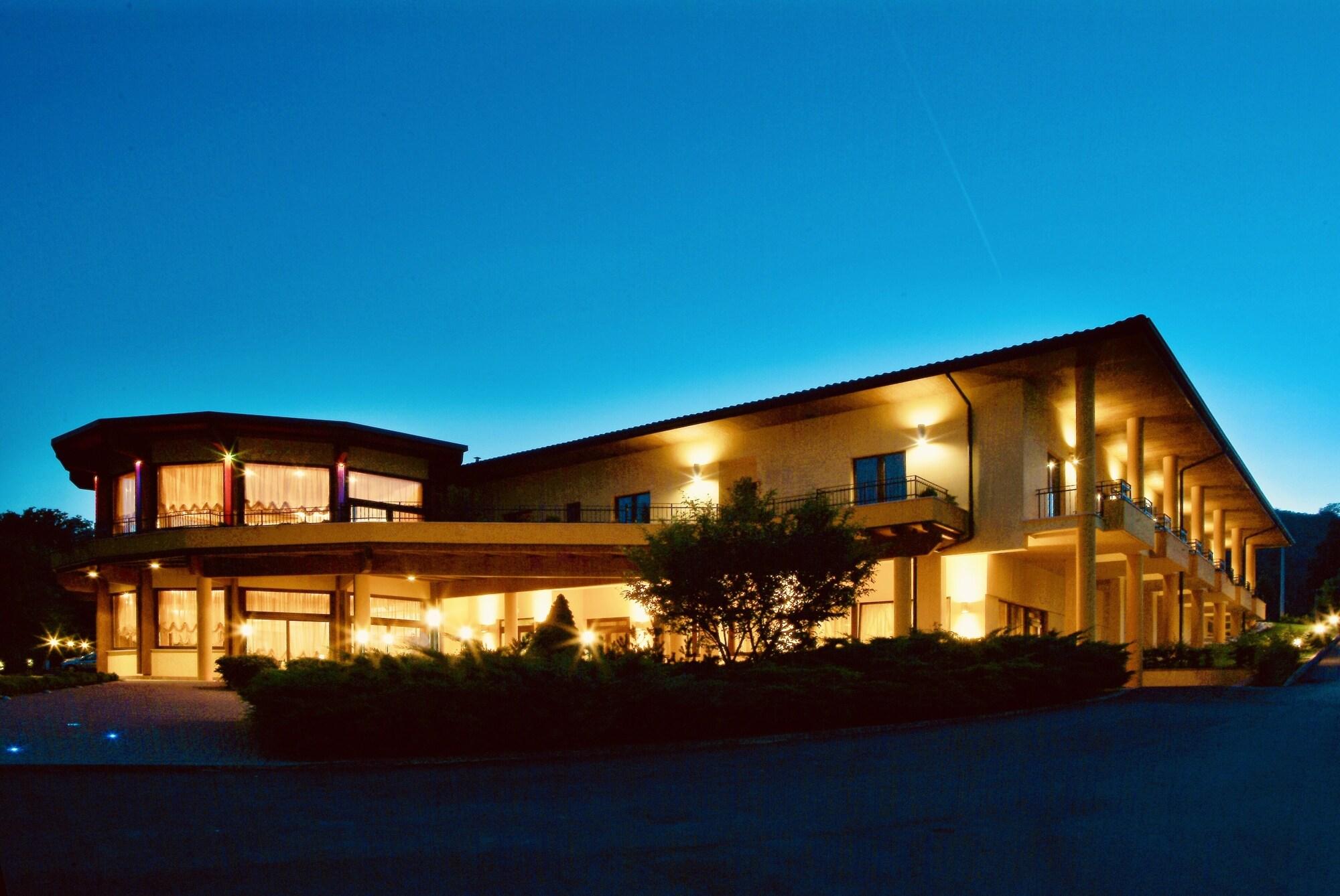 Vista Exterior Hotel Le Grotte