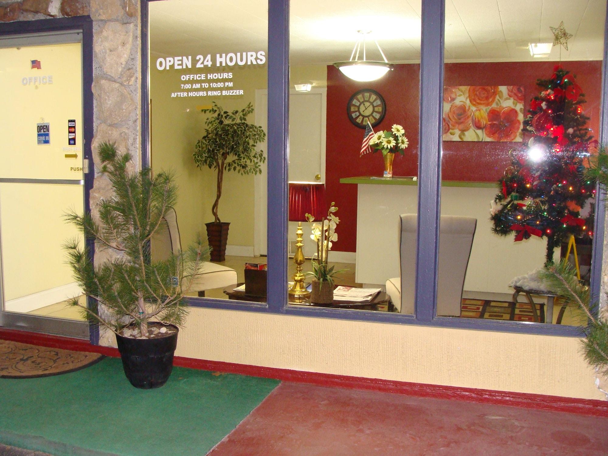 Vista Lobby Hico Hills Inn