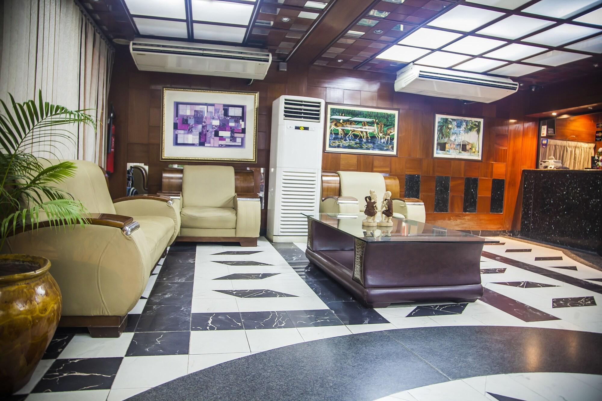 Vista Lobby Peacock Hotel