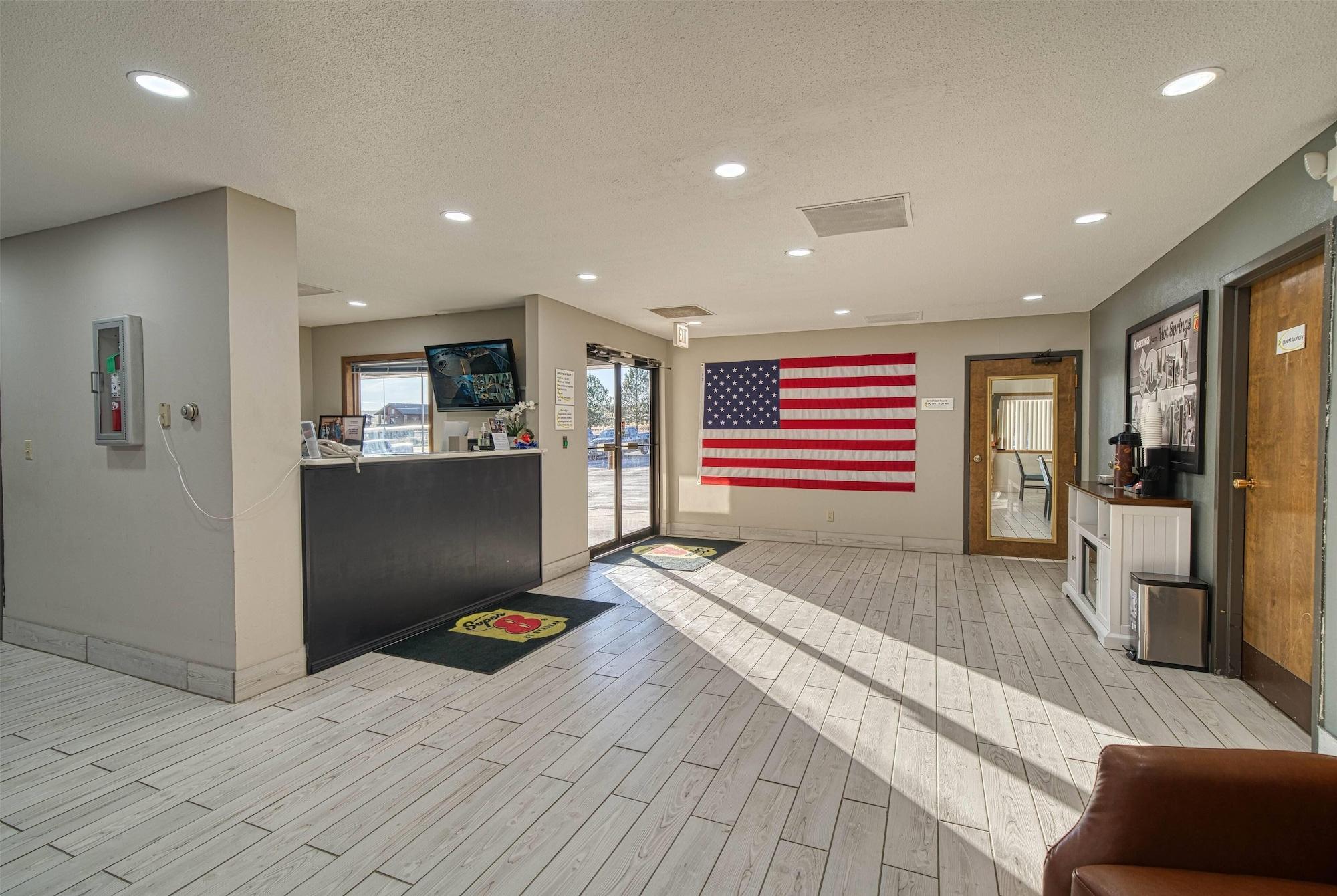 Vista Lobby Super 8 by Wyndham Hot Springs