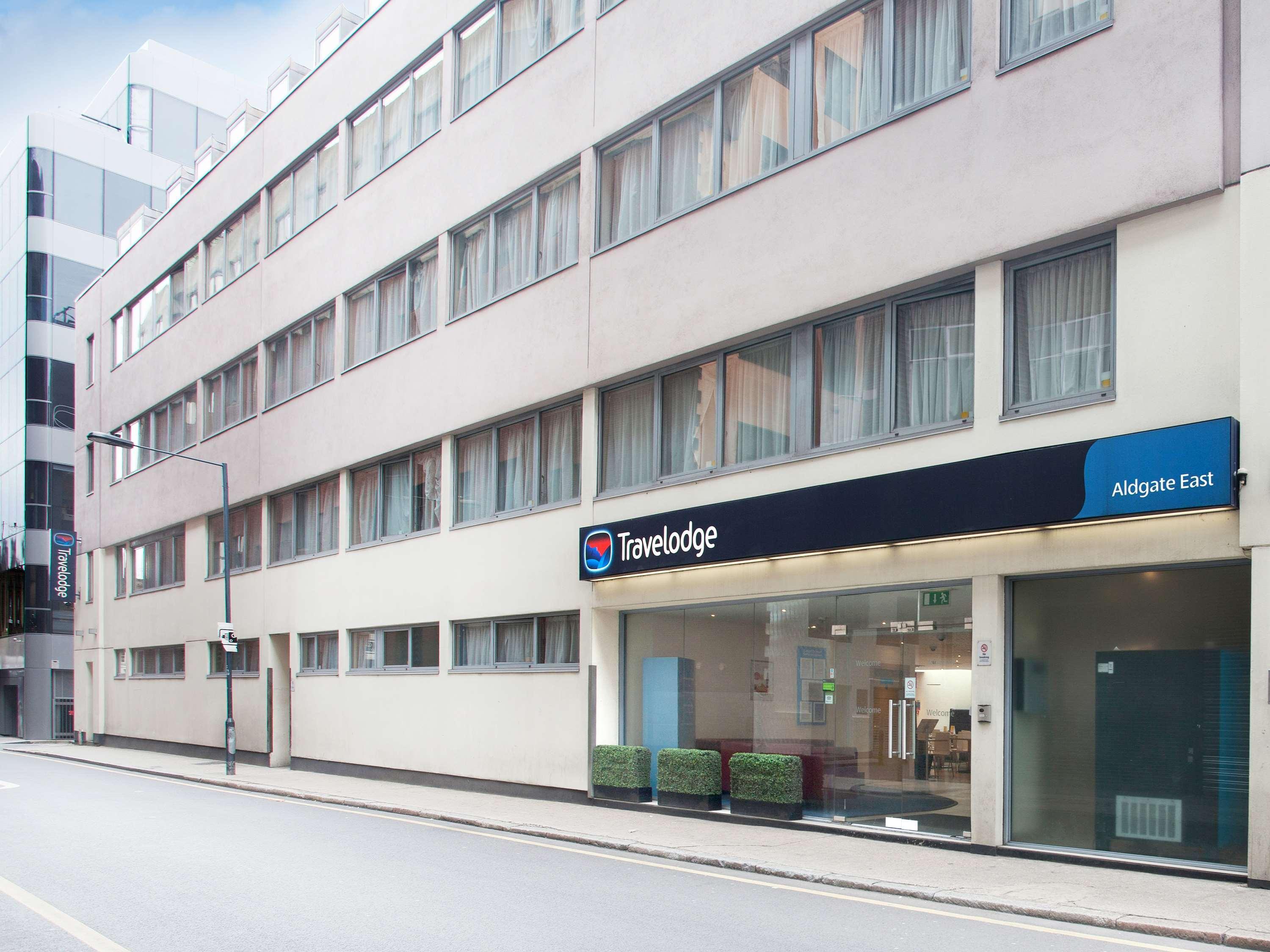 Vista Exterior Travelodge Aldgate East