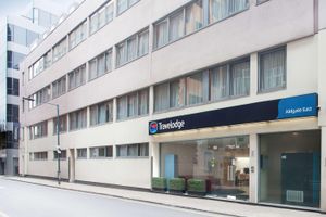 Alojamiento - Travelodge Aldgate East