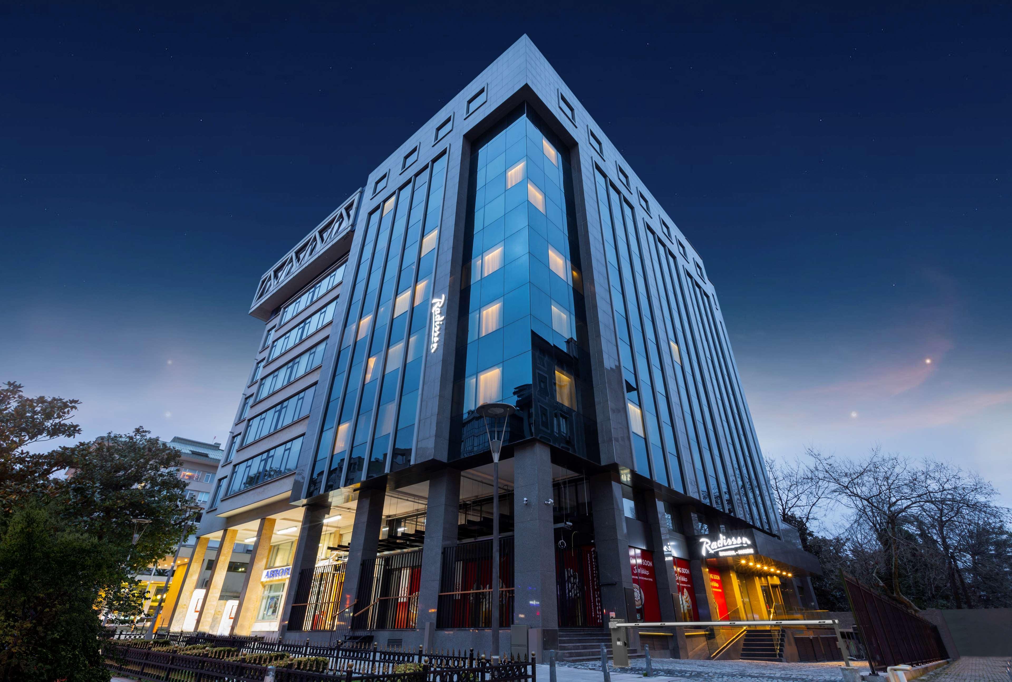 Vista Exterior Radisson Hotel Istanbul Harbiye
