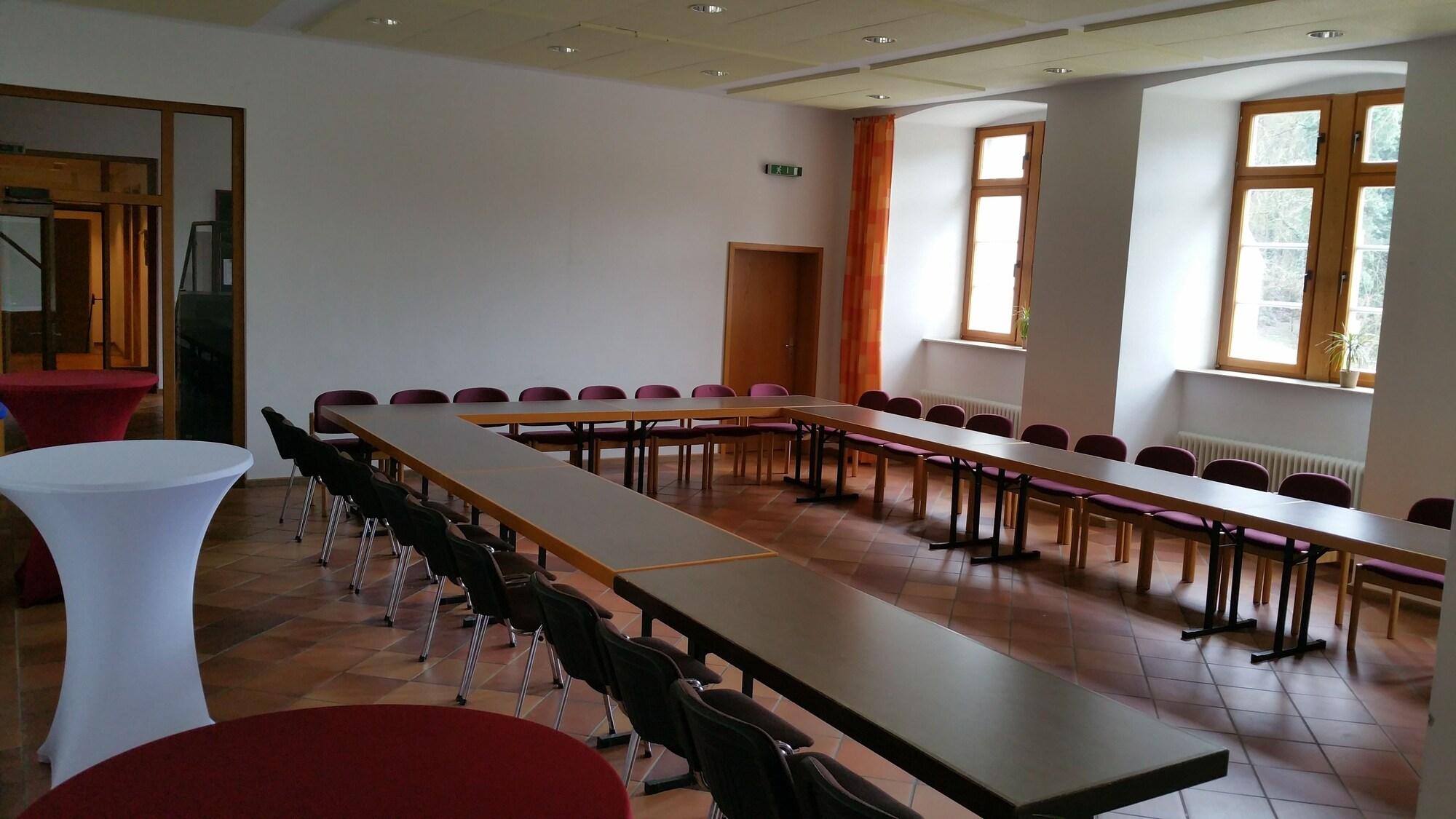 Sala de Reuniones Gästehaus Abtei Sayn