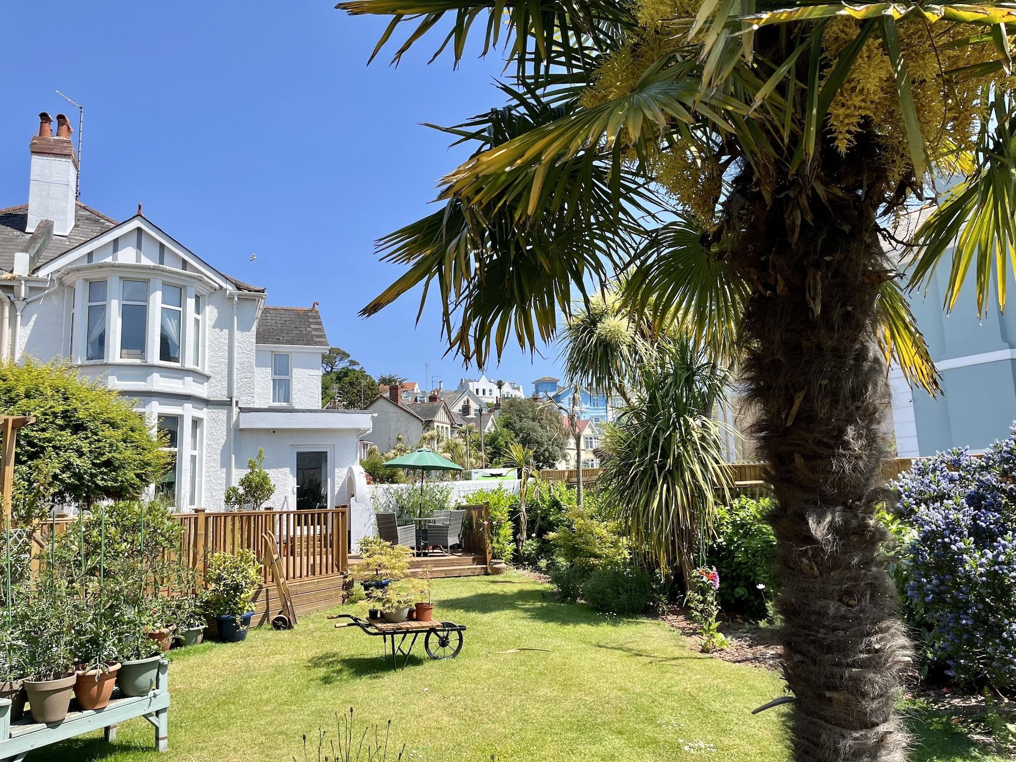 Varios Bentley Lodge Guest House