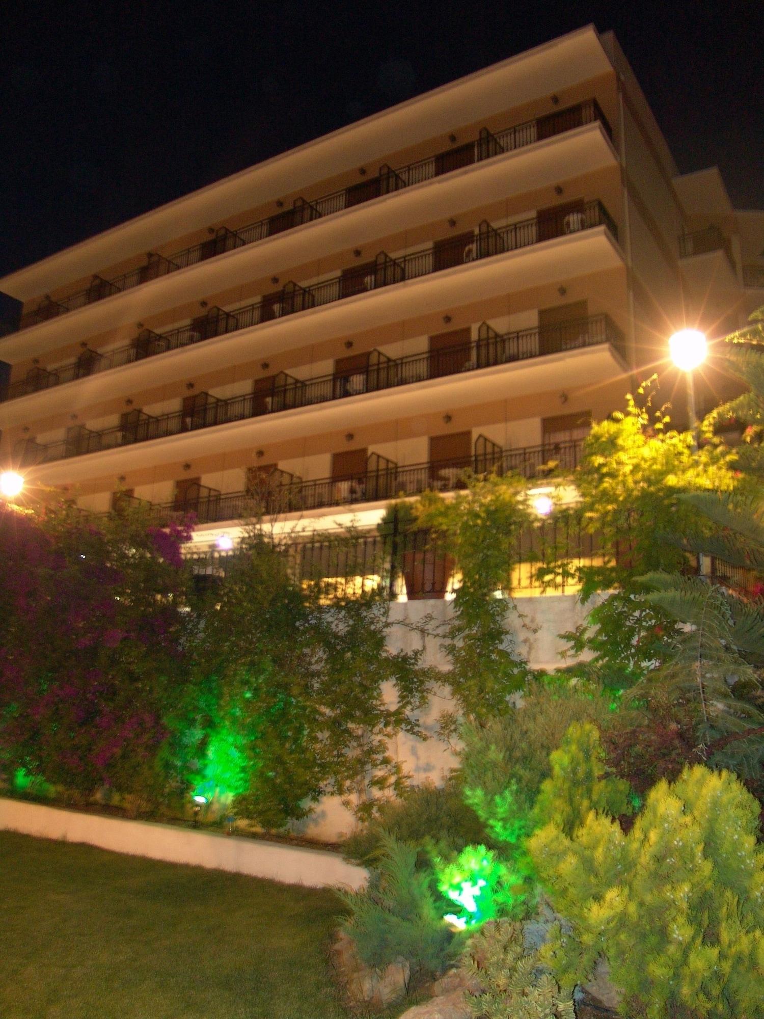 Varios Hotel Merope