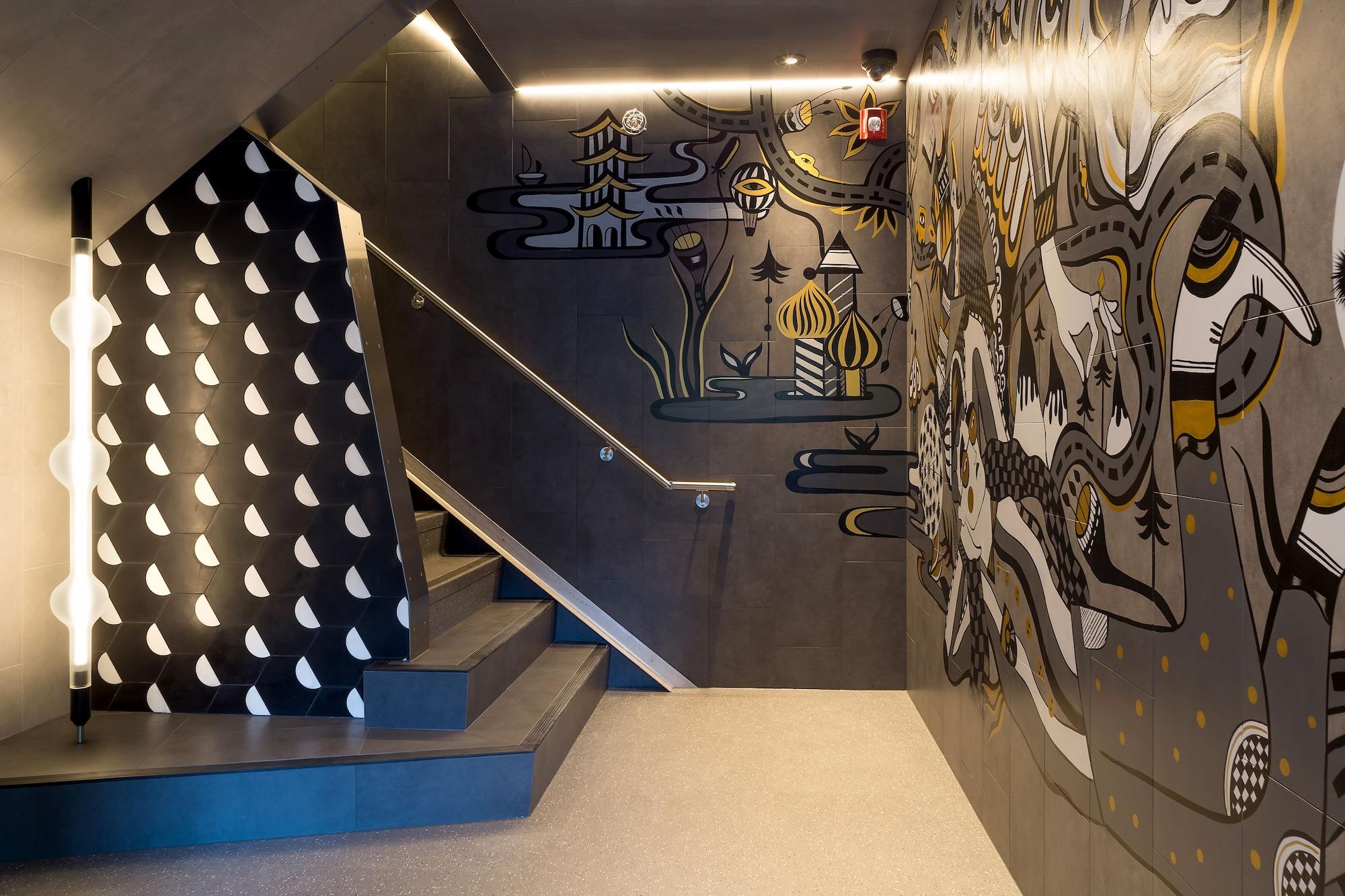 Vista Lobby Pangea Pod Hotel