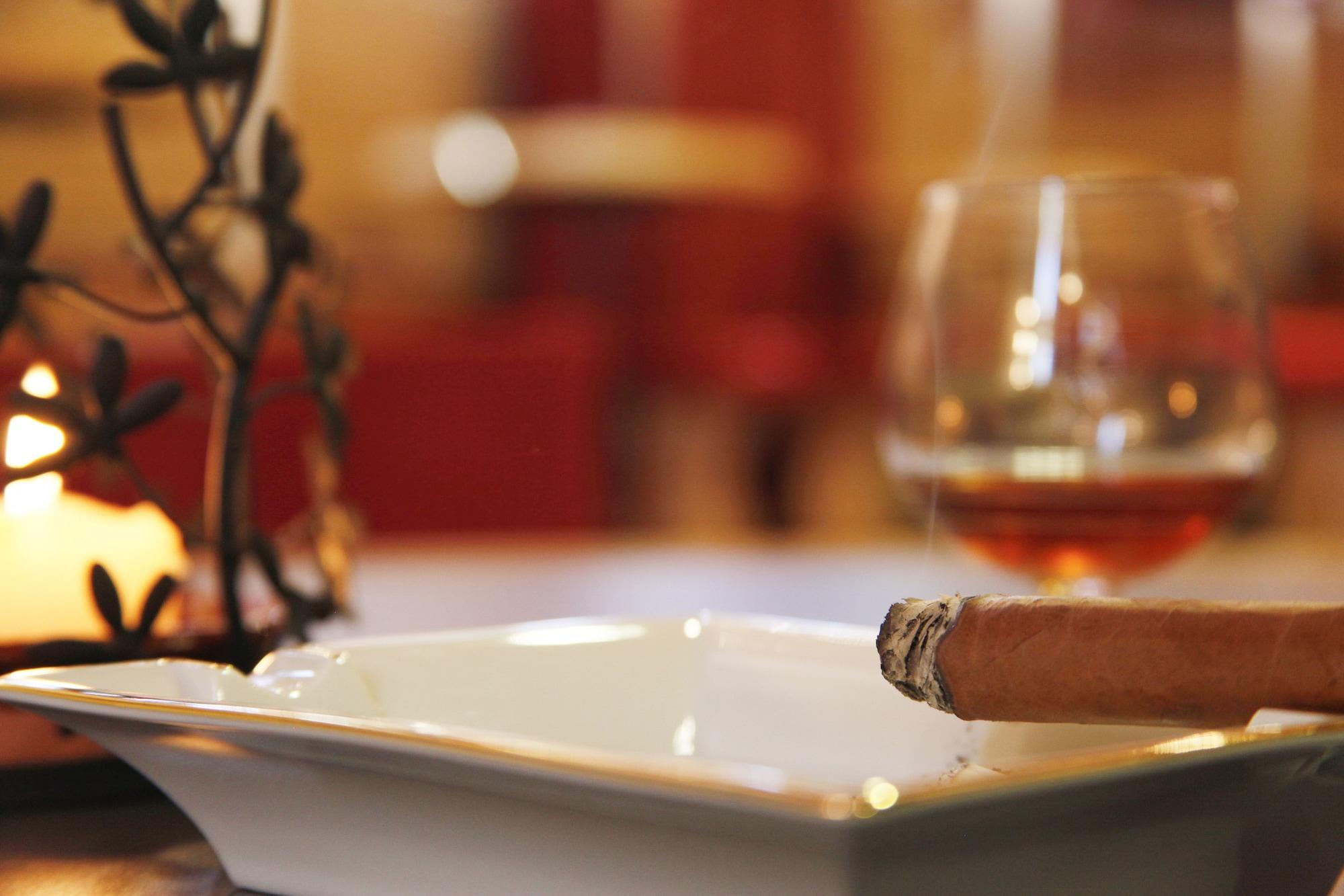 Bar/Salón Swiss Heidi Hotel