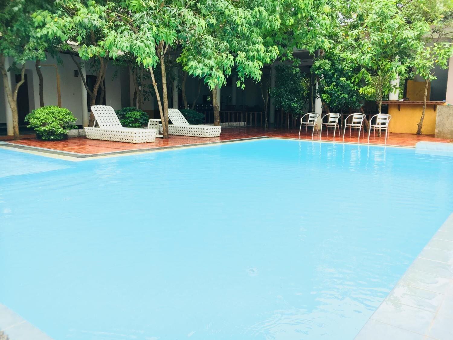 Vista Piscina Alikele Hotel Sigiriya