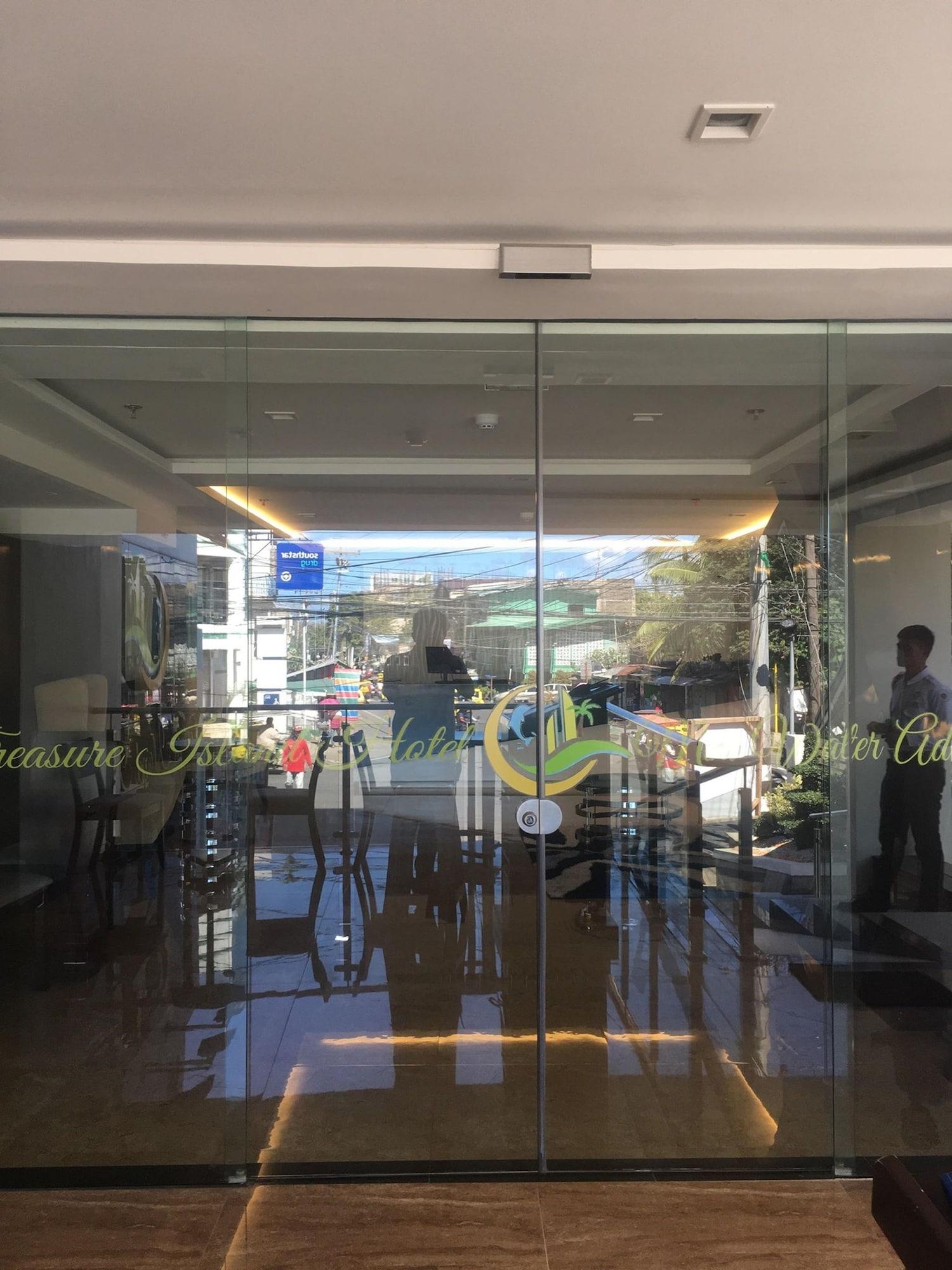 Vista Exterior Treasure Island Hotel