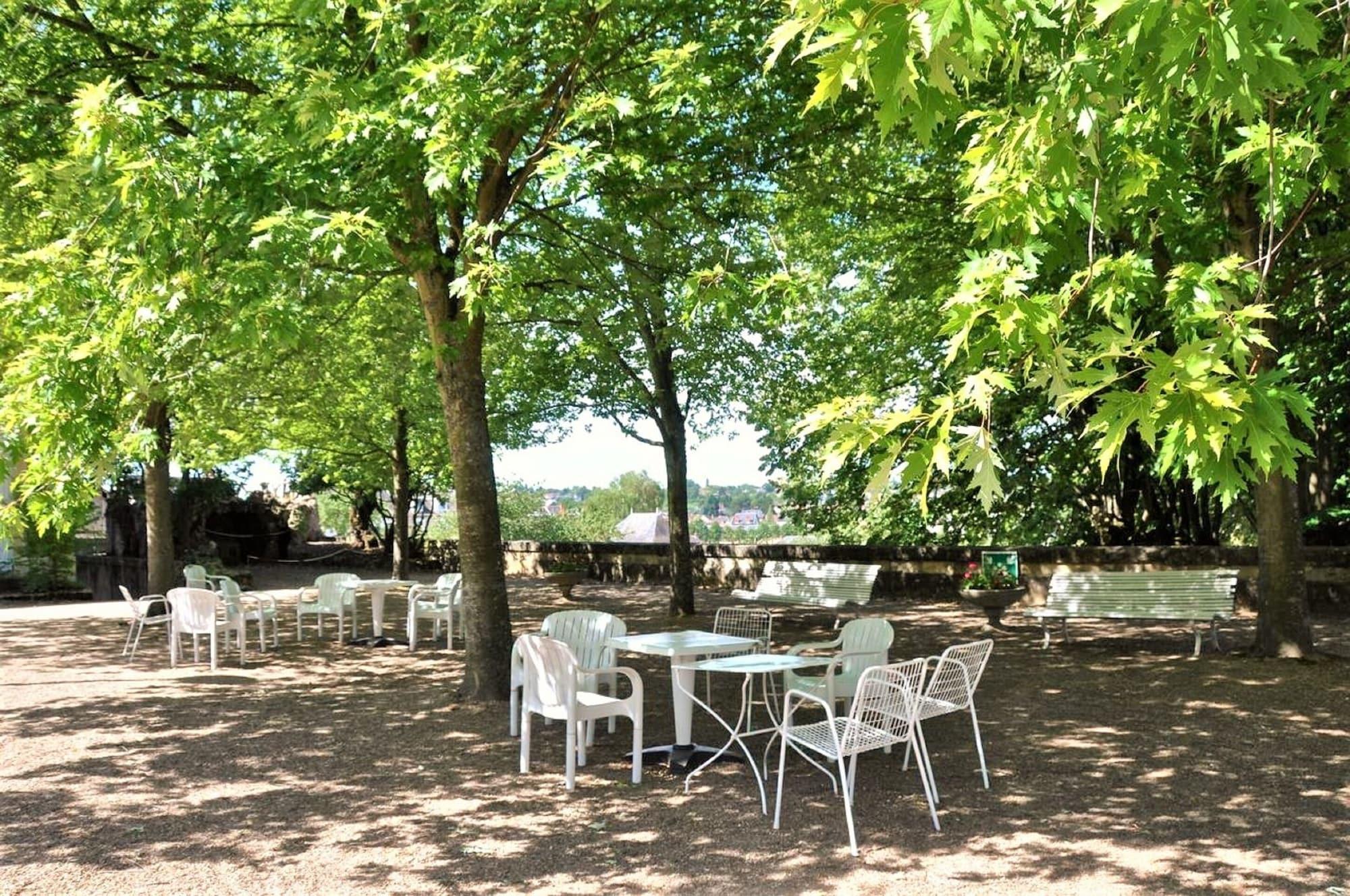 Varios Espace Bernadette Soubirous Nevers