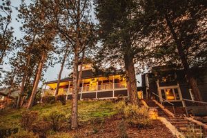 Alojamiento - The Outlook Lodge