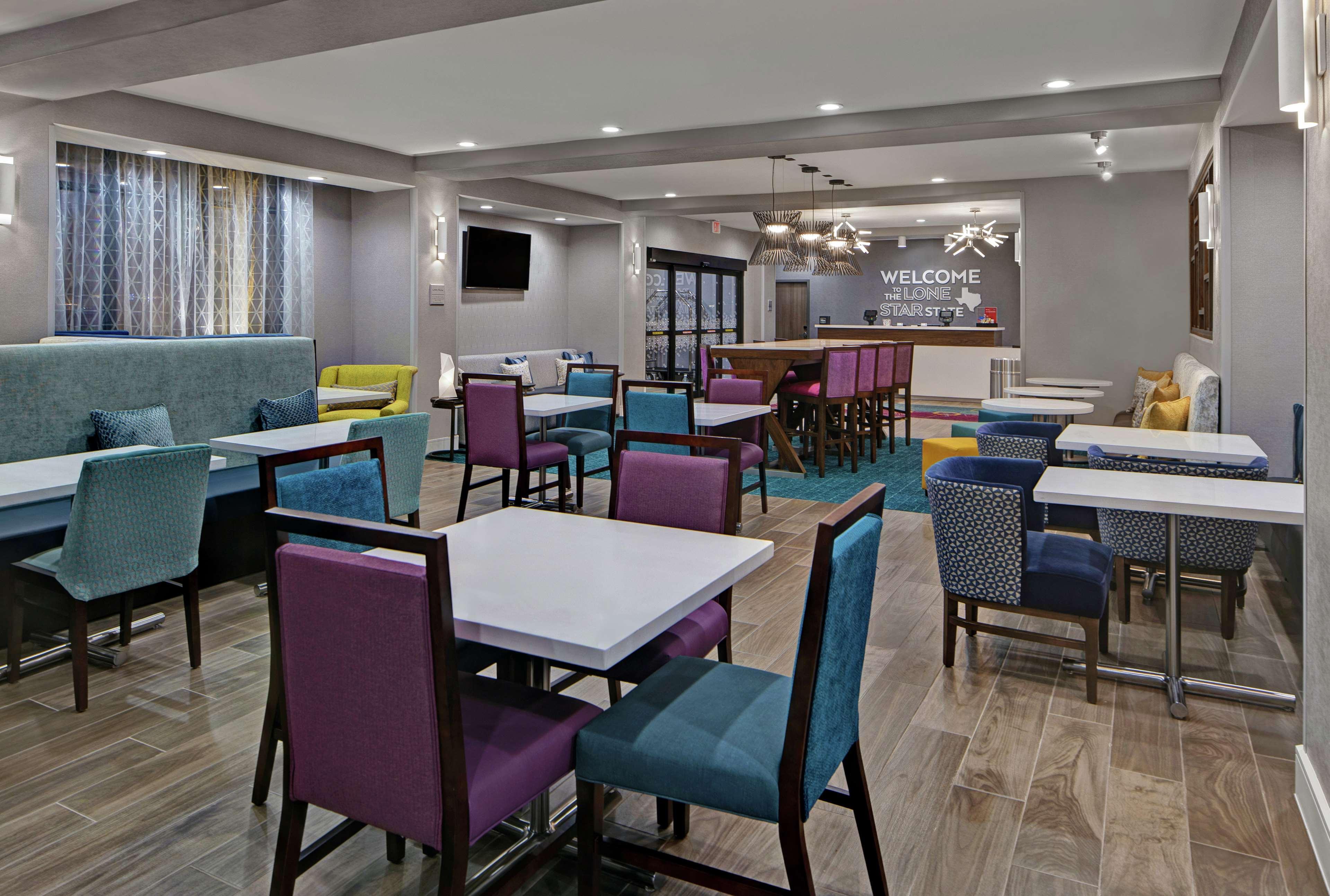 Vista Lobby Hampton Inn Weslaco