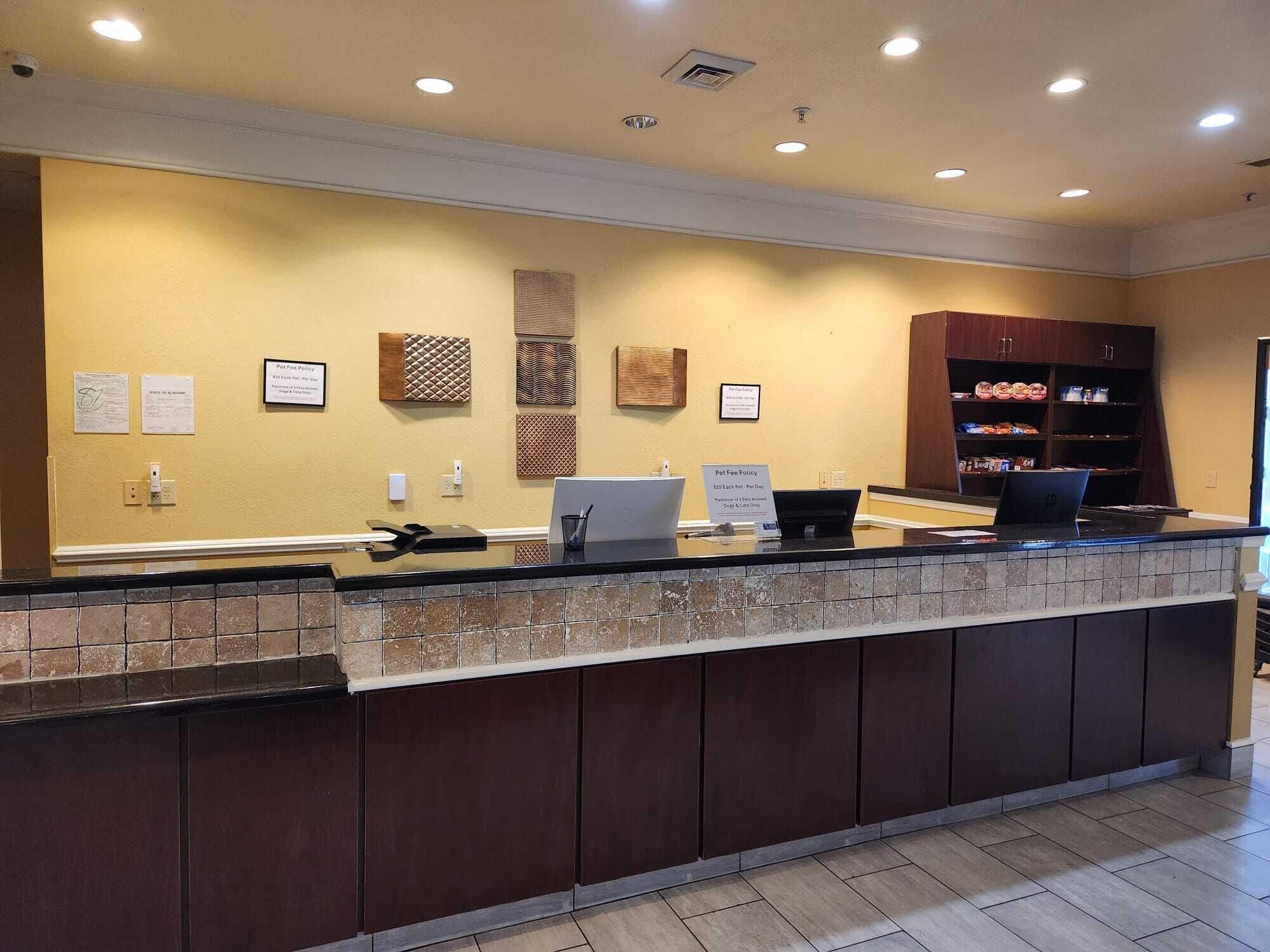 Vista Lobby Stay Express Inn & Suites - Mobile AL