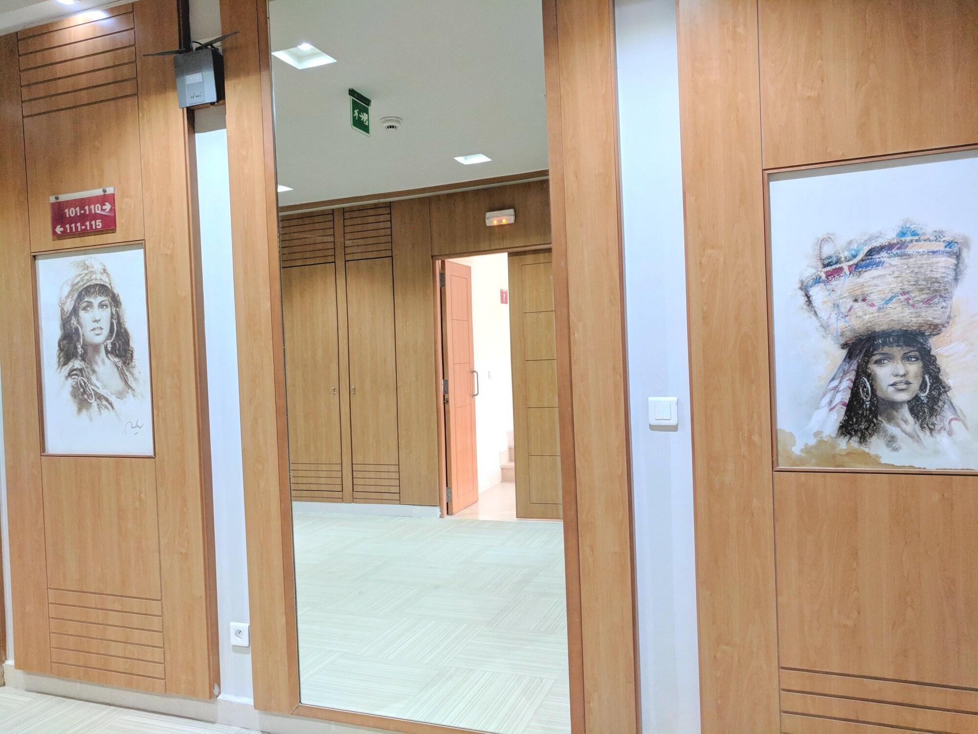 Vista Lobby Tiba St