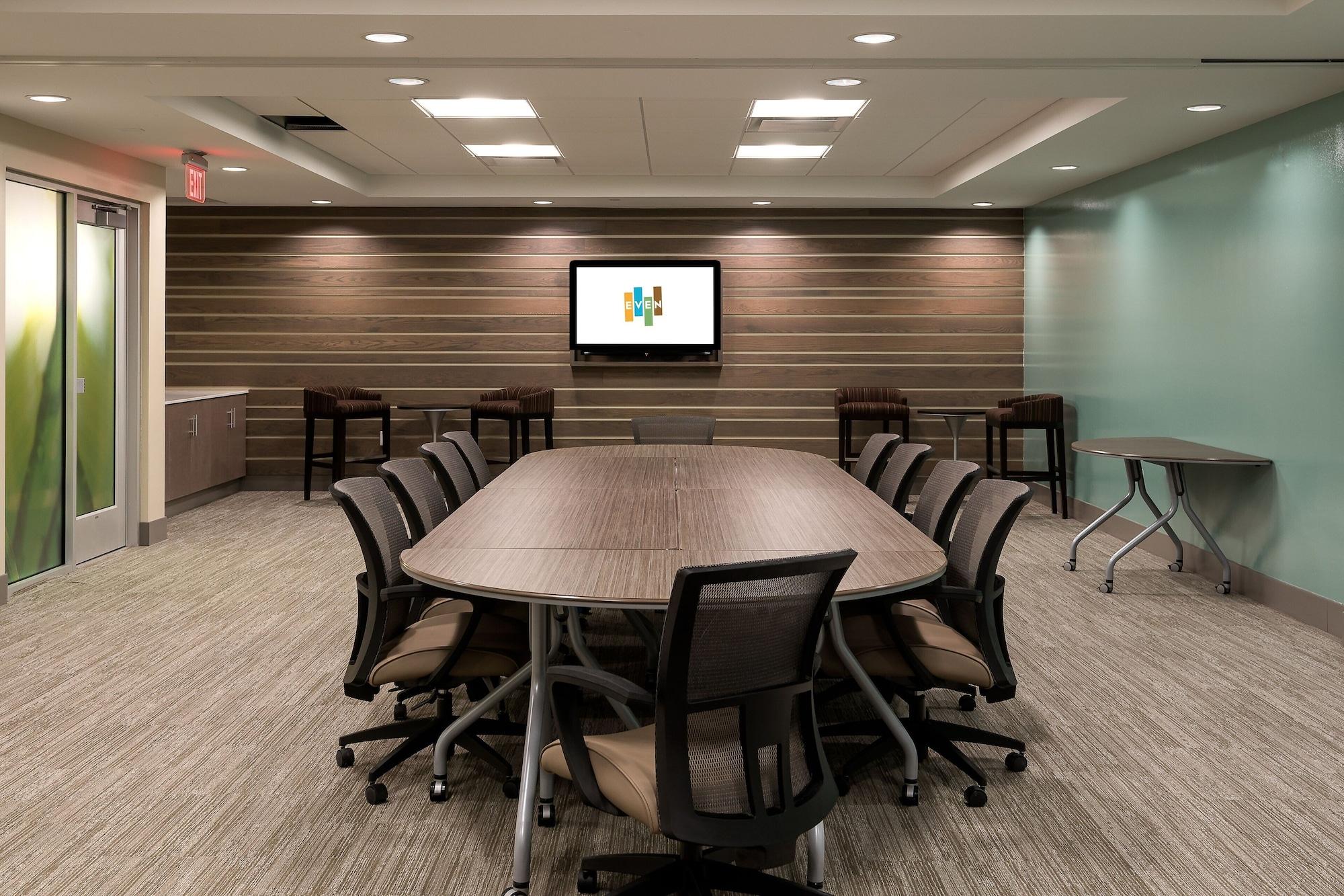 Sala de Reuniones EVEN Hotel Omaha Downtown - Old Market by IHG