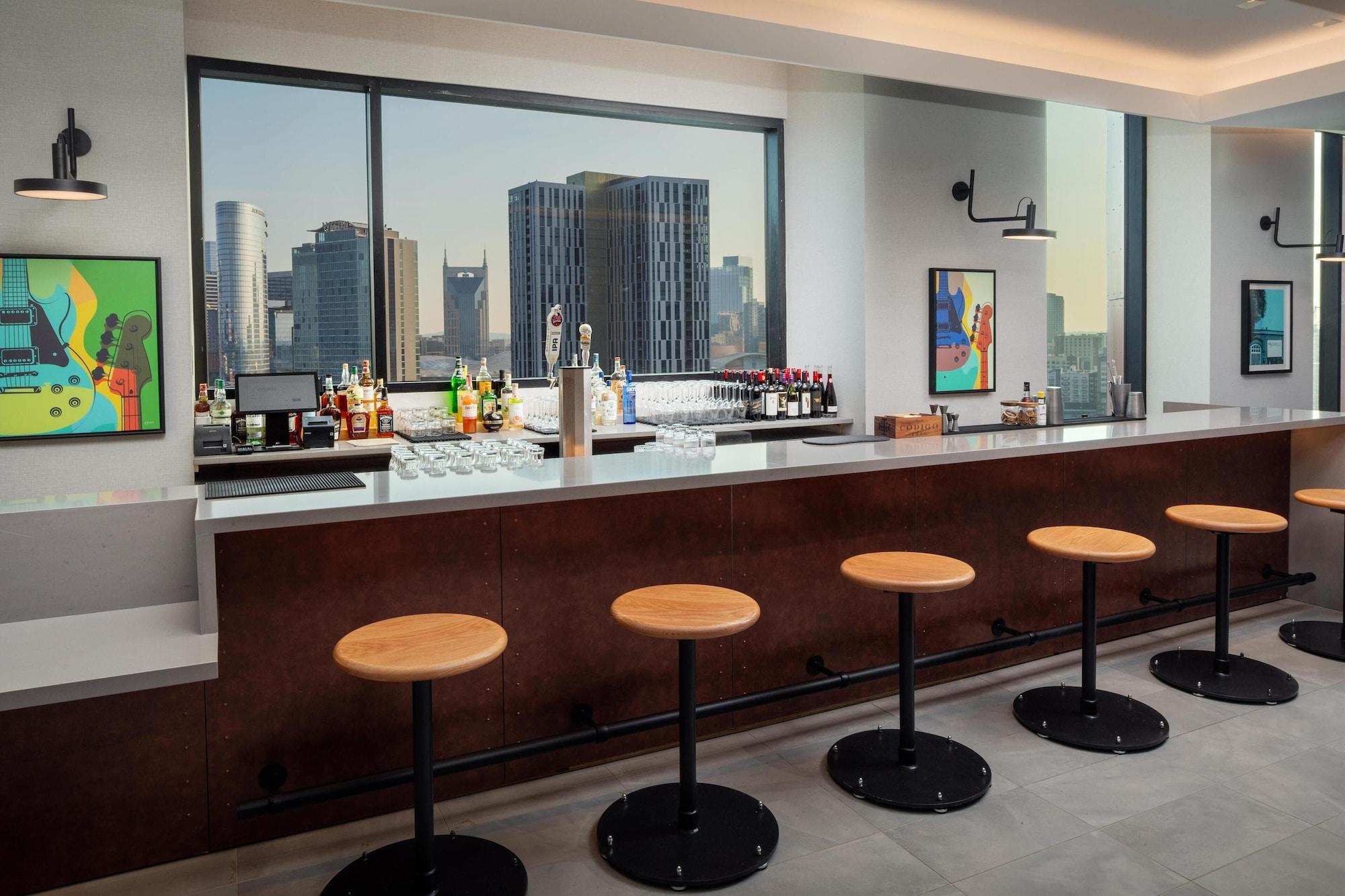Bar/Salón Homewood Suites By Hilton Nashville Downtown The Gulch