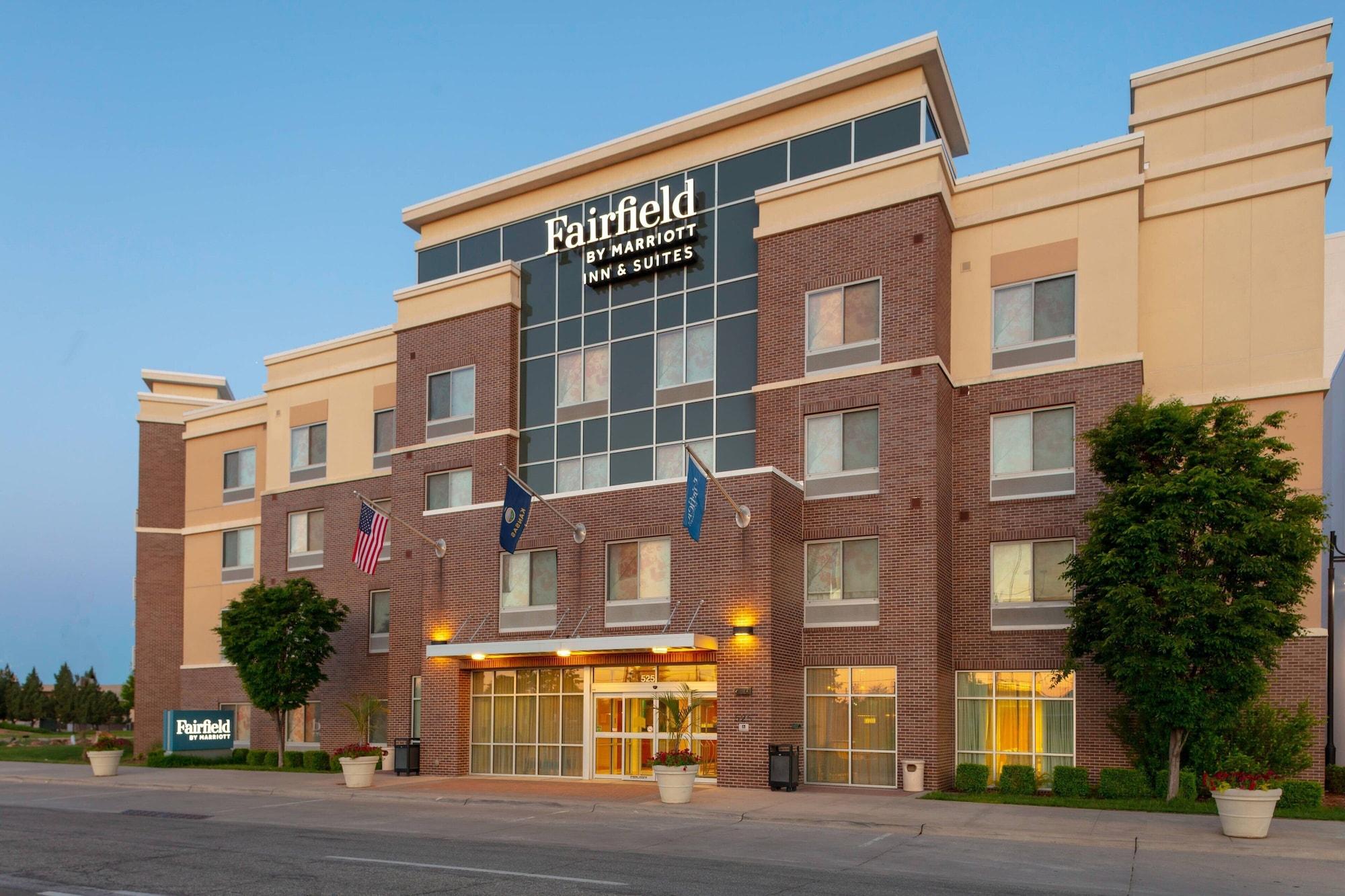Vista Exterior Fairfield Inn & Suites by Marriott Wichita Downtown
