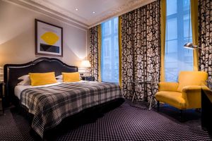 Alojamiento - Grand Hôtel de L'Univers