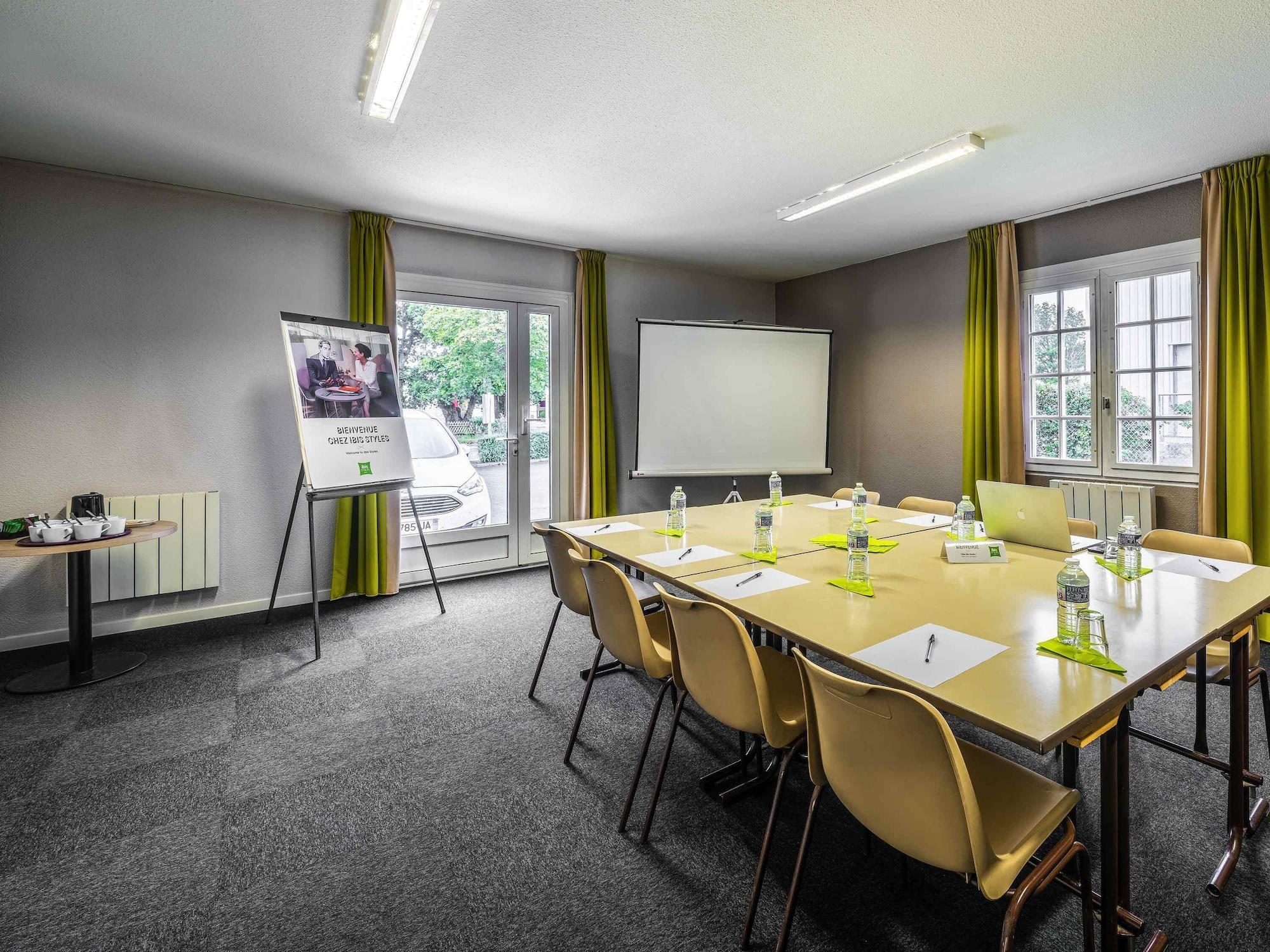 Sala de Reuniones Ibis Styles Saint Brieuc Plerin