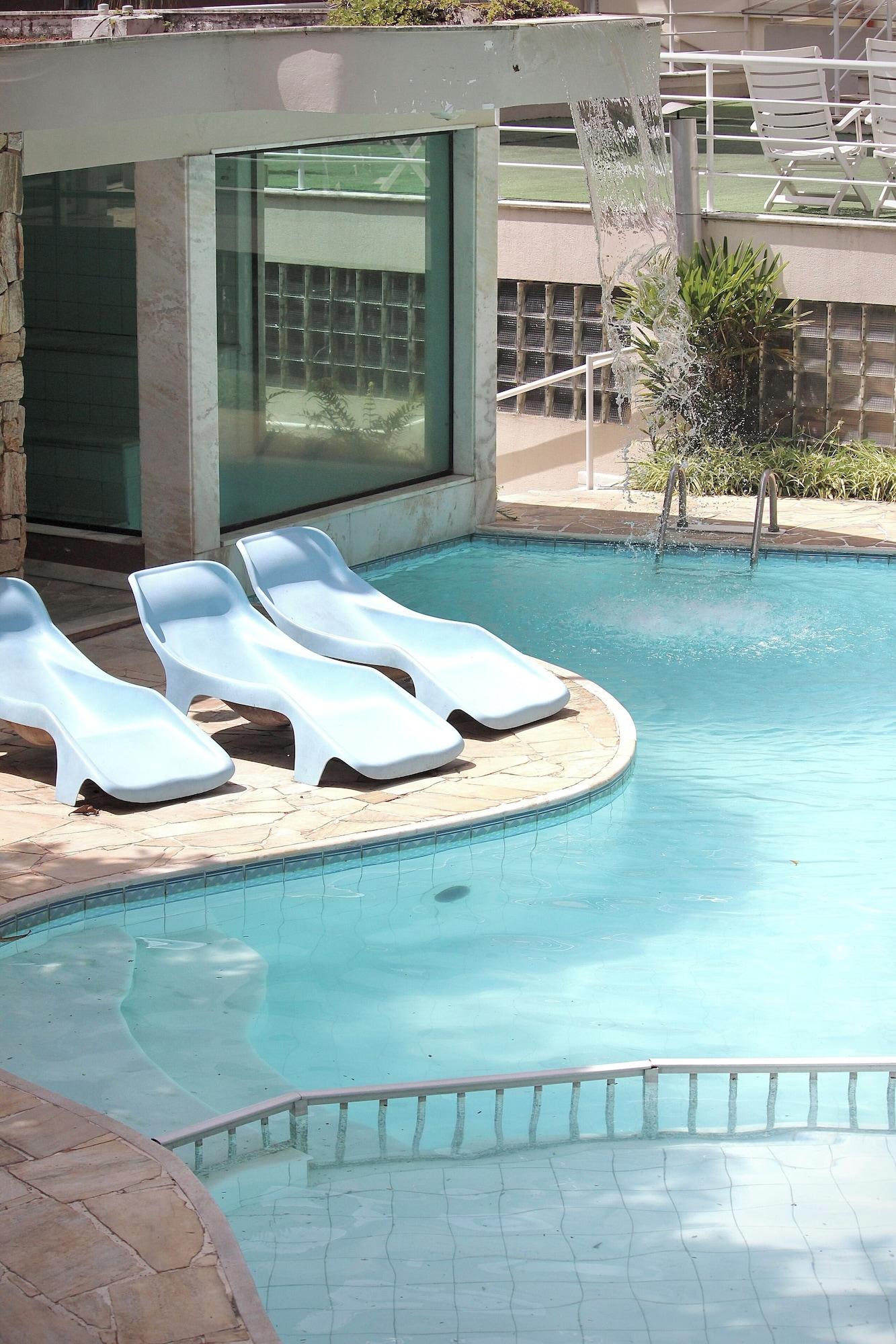 Vista Piscina Hotel Dominguez Plaza