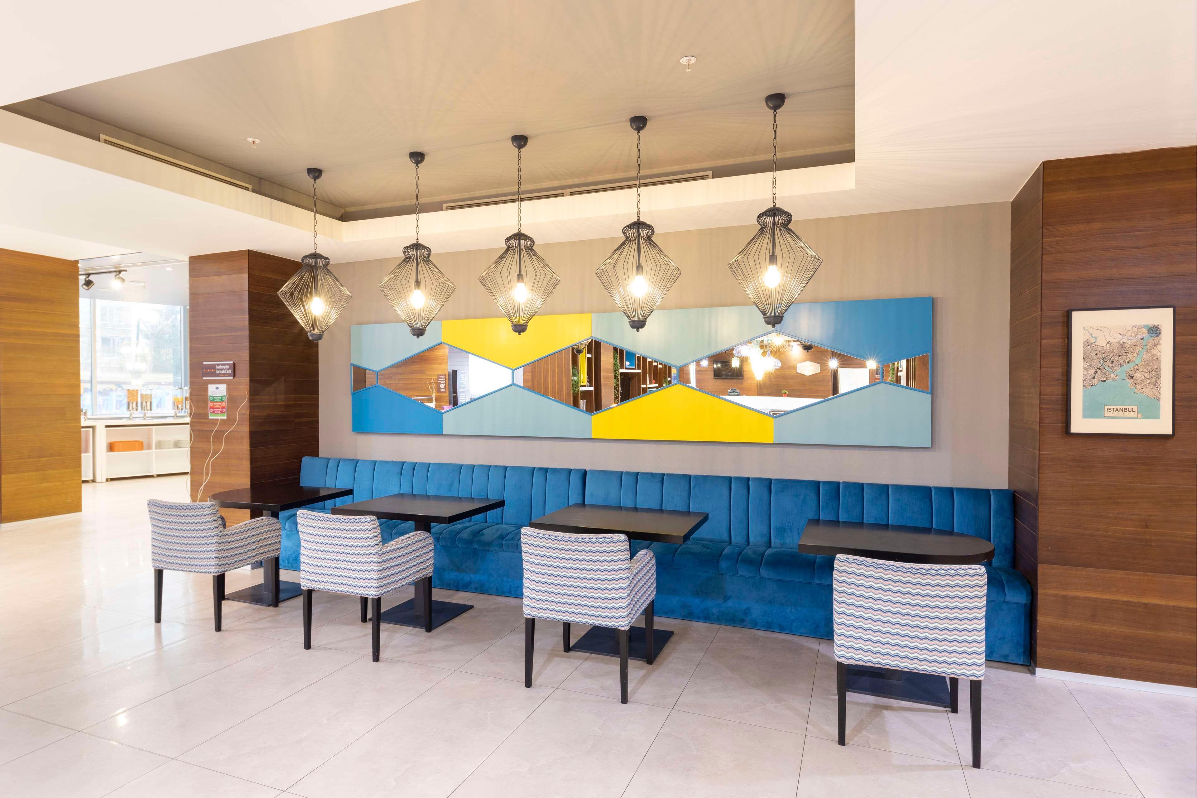 Restaurant Hampton by Hilton Istanbul Kayasehir